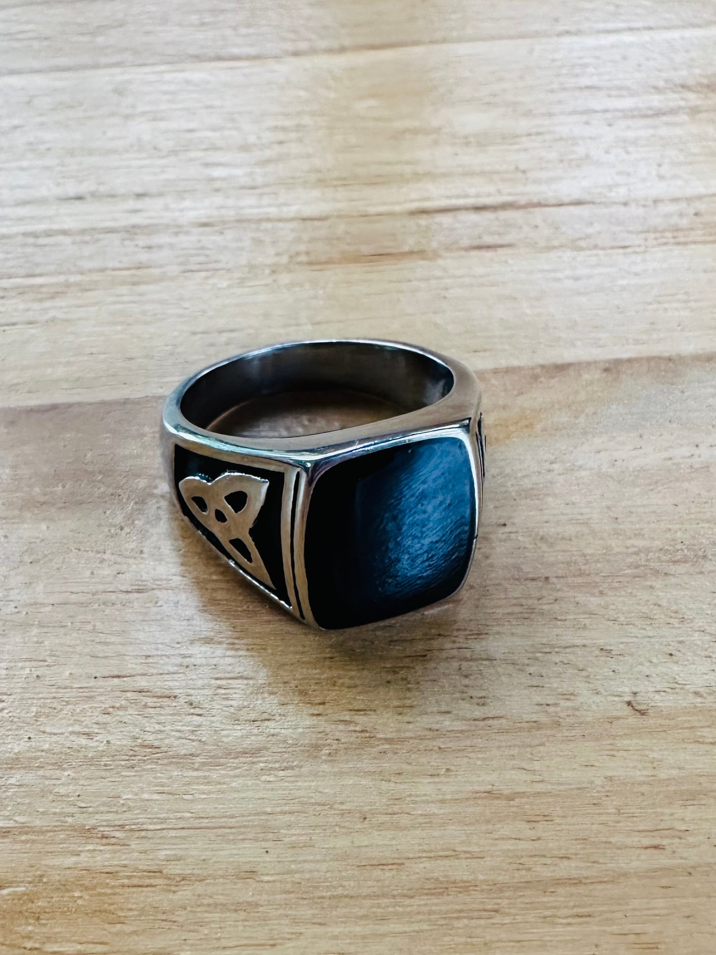 ⚫ Black Onyx & Celtic Stainless Steel Ring
