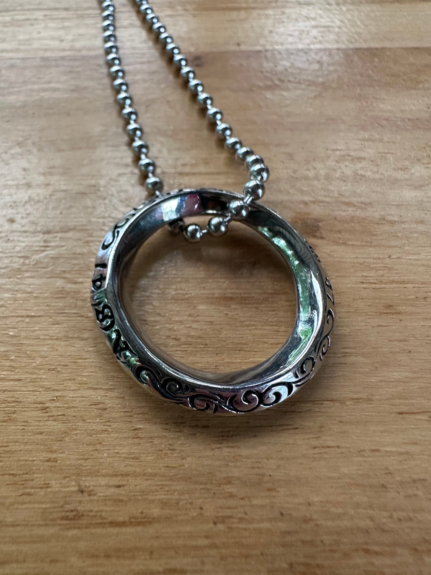 π· Engraved Stainless Steel Circle Pendant Necklace