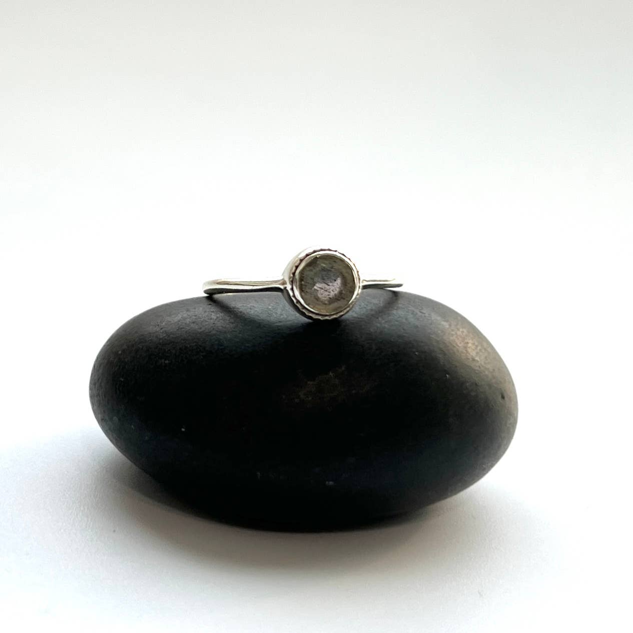 Sterling Silver Labradorite Solitaire Ring