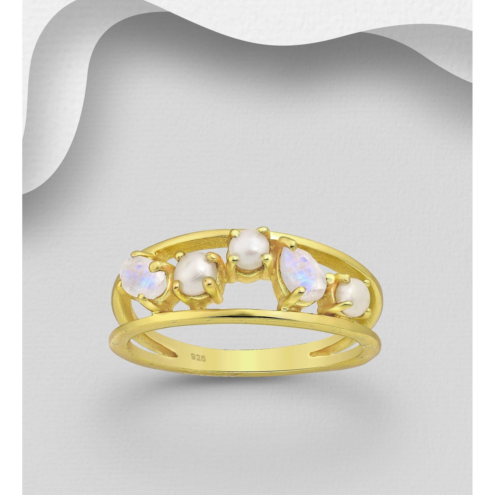 925 Sterling Silver Ring, Decorated with Freshwater Pearl and Rainbow Moonstone - @Saucy Ladies