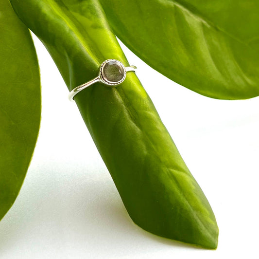 Sterling Silver Labradorite Solitaire Ring