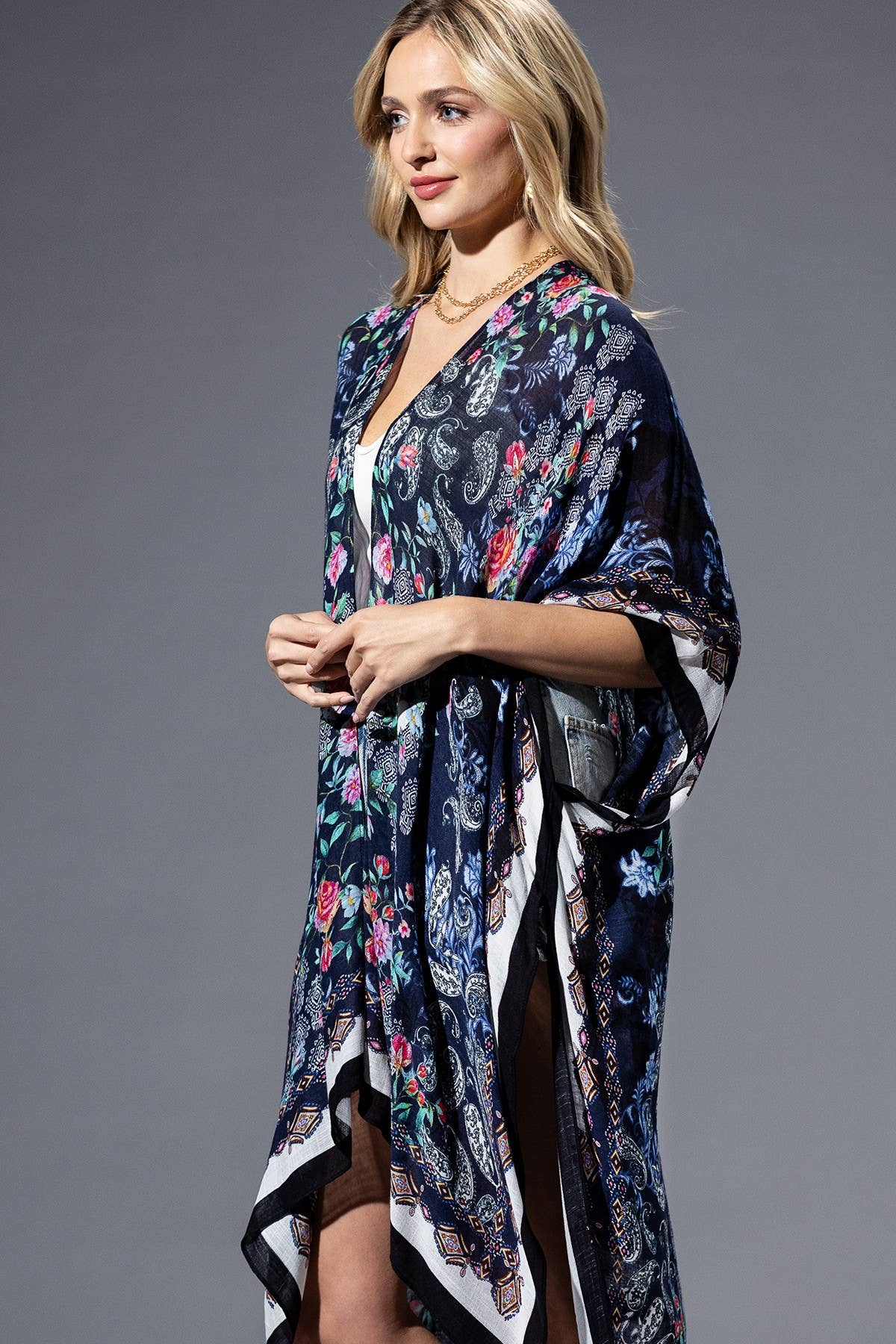 Rose Paisley Kimono by Urbanista