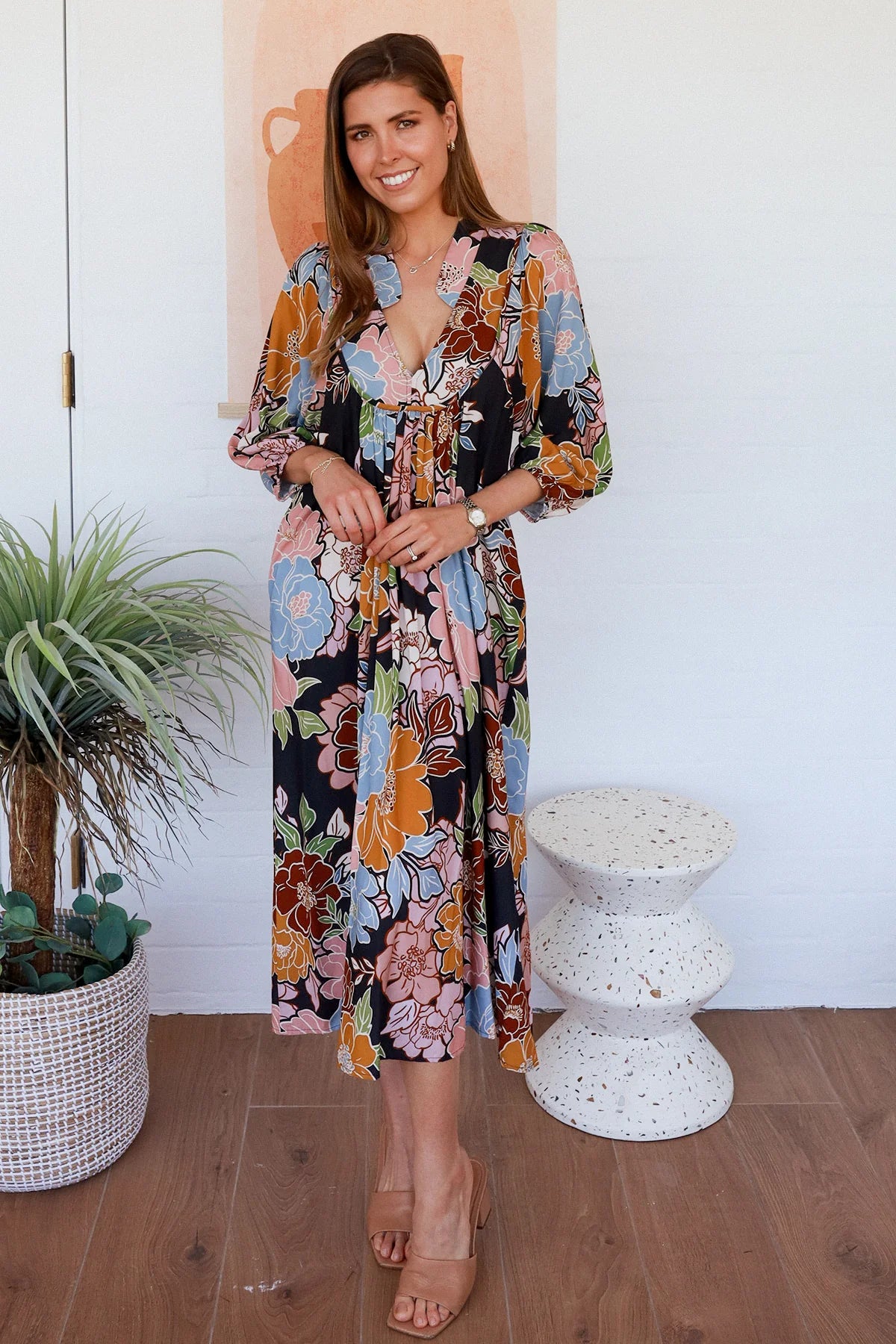Anya V-neck Boho midi Dress