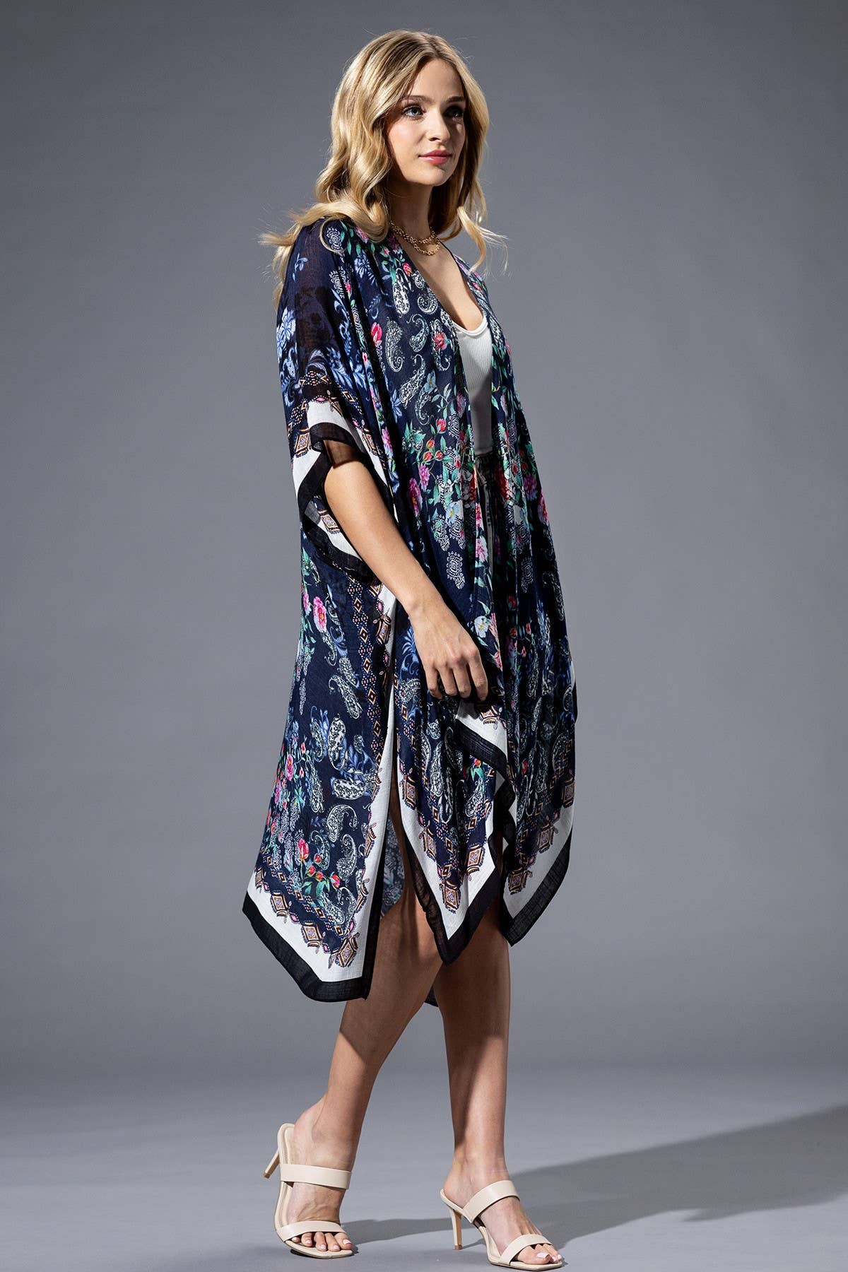 Rose Paisley Kimono by Urbanista